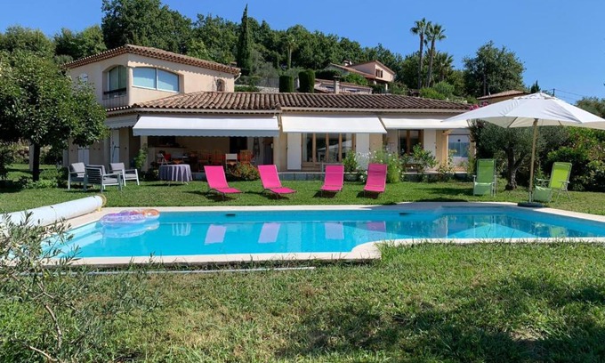 Saint-Jeannet Bed & Breakfast | Bed & Breakfast Les LILLAS