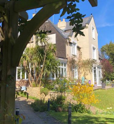 Shanklin Bed & Breakfast | Bedford Lodge