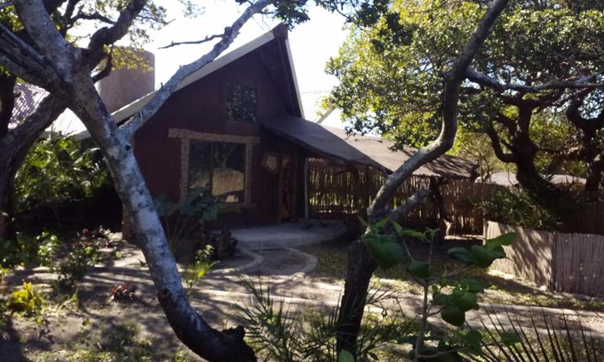 Manguzi Cabin | BedRock Lodge
