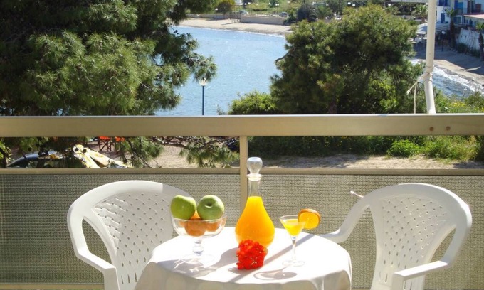 Agia Marina Bed & Breakfast | Bedroom two steps from Agia Marina beach