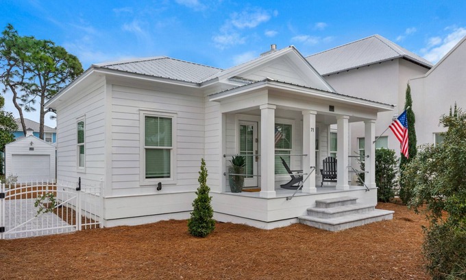 San Juan House | Bee/Zhoo(Ideal for a home/business) small, elegant + Free Attraction Tickets!