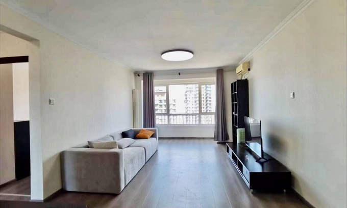 Jinsong Panjiayuan Apartment | Beijing downtown CBD area 2-bedroom apartment with AC, WiFi