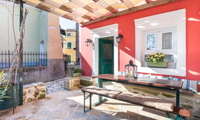 Chlomos House | Bekiris Traditional Inn