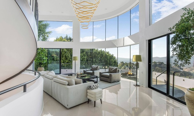 Bel Air Villa | Bel Air Yacht Mansion - Bel Air Mansion Designed by World Renowned Architect