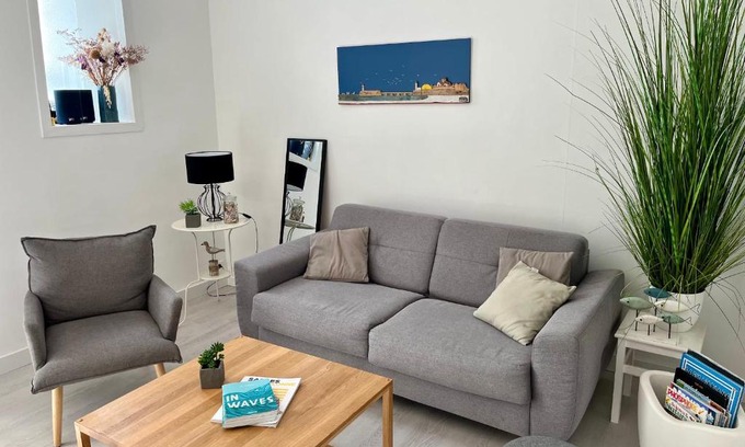 Les Sables d'Olonne Apartment | Bel appartement à 50m de la Grande Plage