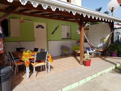Sainte-Anne Apartment | Bel Appartement - proche des plages de Sainte Anne
