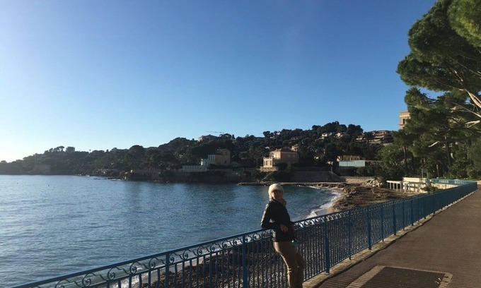 Beaulieu-sur-Mer Apartment | Bel apt Avec Petite Cour et Balcon au 1er, Dans un Fascinant Batiment Liberty