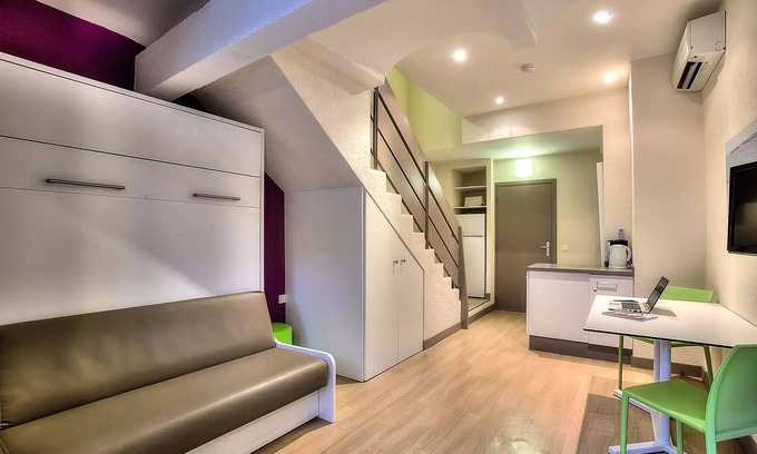 La Colle-sur-Loup Apartment | Belambra Clubs and Residence La Colle-sur-Loup - Les Terrasses De Saint-Paul De Vence - Classic Duplex Apartment 1 Bedroom 5 People Terrace