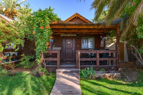 Neot HaKikar Cabin | Belfer's Dead Sea Cabins