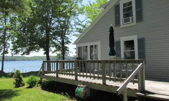 Belgrade Cabin | Belgrade Lakes Salmon Waterfront cottage