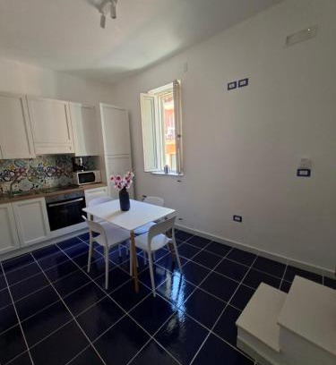 Gaeta Apartment | Bella Blu