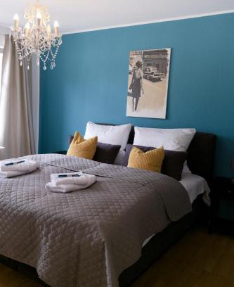 Ludwigsburg Apartment | bella casa - Business&Family - 2 Zimmer direkt neben Schloß, Parkplatz, SmartTV, Netflix, Waschmaschine, 24h Checkin, 71qm, Kingsizebett, Hotelbettwäsche