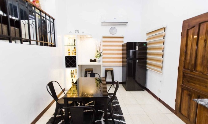 Talisay House | Bella Casa by J&J (Vacation Home)