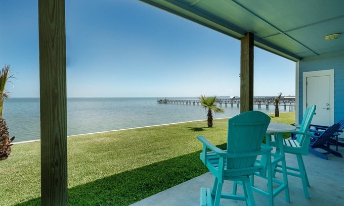 Rockport Condo | Bella Costa | Sweeping Views of Copano Bay + Pool!