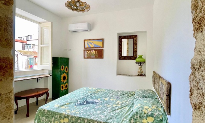 Corso dei Mille - Sant'Erasmo House | Bella Kalsa - Sirius Art Room