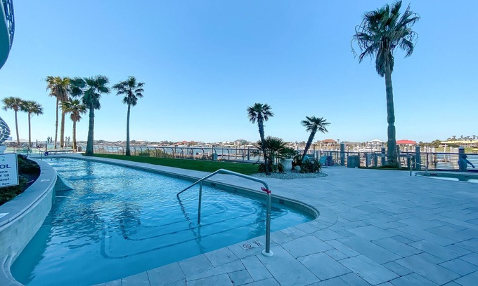 Orange Beach East Condo | Bella Luna 207- Upscale Condo-Boat Slip-Walk to Flora Bama-Discounted Rate