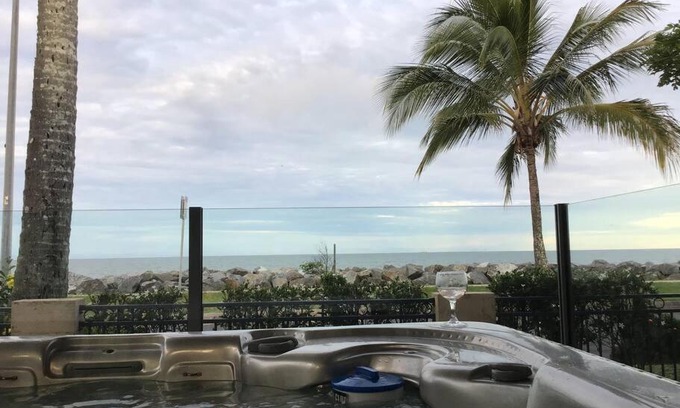 Machans Beach House | Bella Ohana - Oceanfront, Amazing views, Relaxing