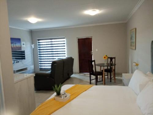 Henley on Klip Apartment | Bella's self contained daily accommodation