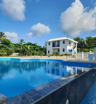 Las Galeras Apartment | Bella Villa room with large pool and close to beach