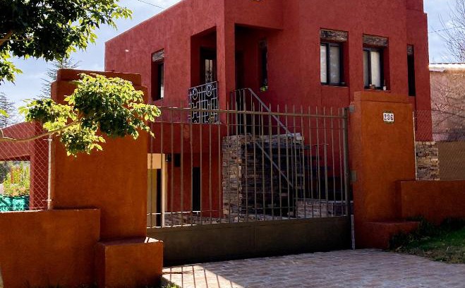Villa Carlos Paz House | Bella Vista Casa con pileta y terraza