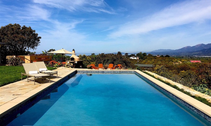 Carpinteria House | Bella Vista - Designer Comfort & Private Tennis Court in Carpinteria