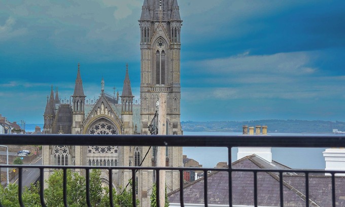 Cobh Hotel | Bella Vista Hotel & Self Catering Suites