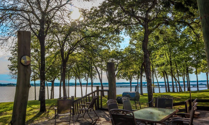 Flint House | Bella Vista - Is an Italian word for “BEAUTIFUL VIEW “ Awesome SUNSETS 🌅