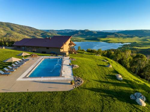 Steamboat Springs House | Bella Vista Lodge - Slopeside Ski Storage, The BEST Views, Grotto Hot Tub, Great Room And Game Room