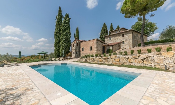 Gaiole in Chianti Villa | "Bellaria": prestigious dwelling with an exclusive pool in Lecchi in Chianti