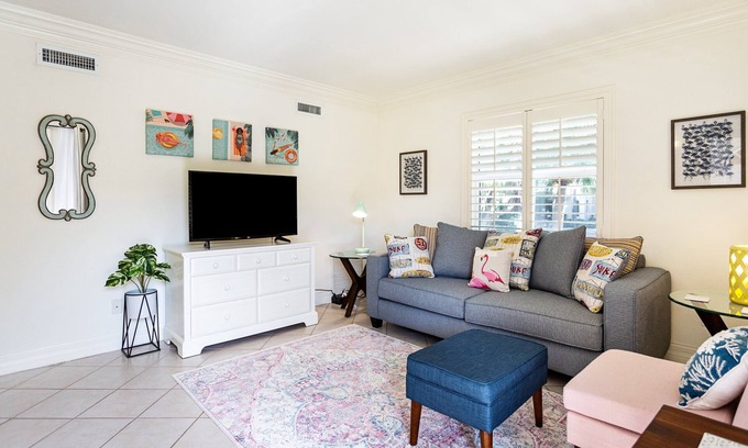 Redevelopment Area Apartment | BellaVita -1BR/1BA in Olde Naples, 5 min walk to 5th Ave S!
