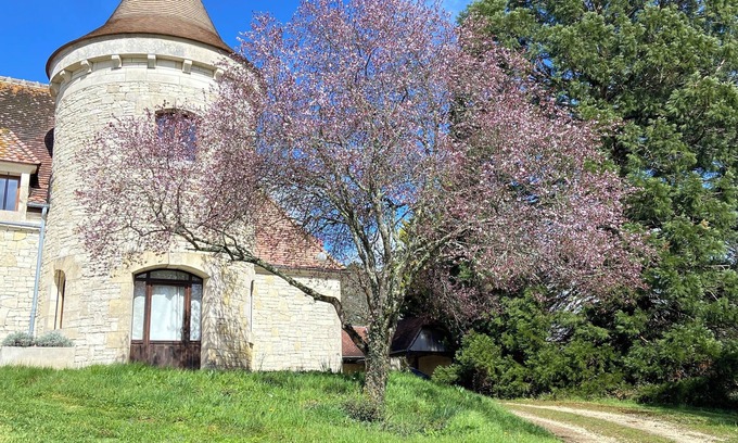 Saint-Amand-en-Puisaye House | Belle Demeure Familiale à la Campagne Près de Guédelon