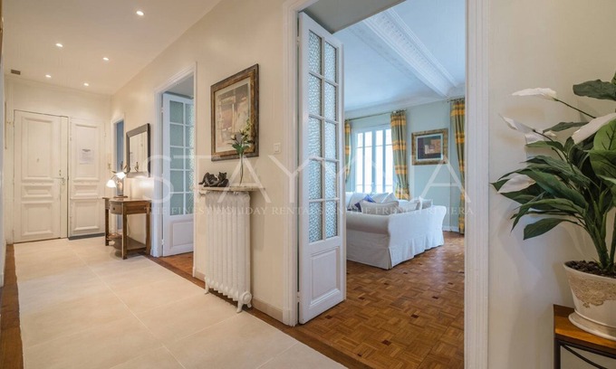 Nice City Centre Apartment | Belle Epoque 2 bedroom apartment