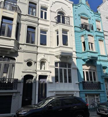 Ostend City Centre House | Belle Epoque Villa Violette near beach and sea