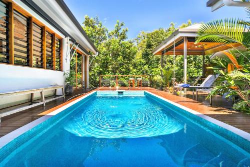 Palm Cove House | Belle Escapes Figtree Villas Palm Cove
