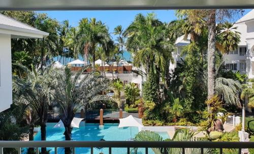 Palm Cove Apartment | Belle Escapes Oceanview Luxury Suite 88 Alamanda Resort Palm Cove