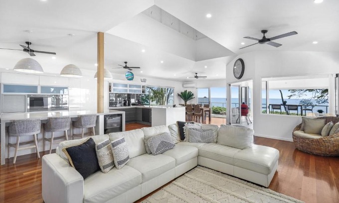 Clifton Beach House | Belle Escapes SeaChange at Clifton beach Luxury Beachfront Home