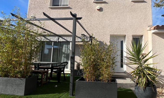 Ales House | Belle Maison Avec Jardin Clos