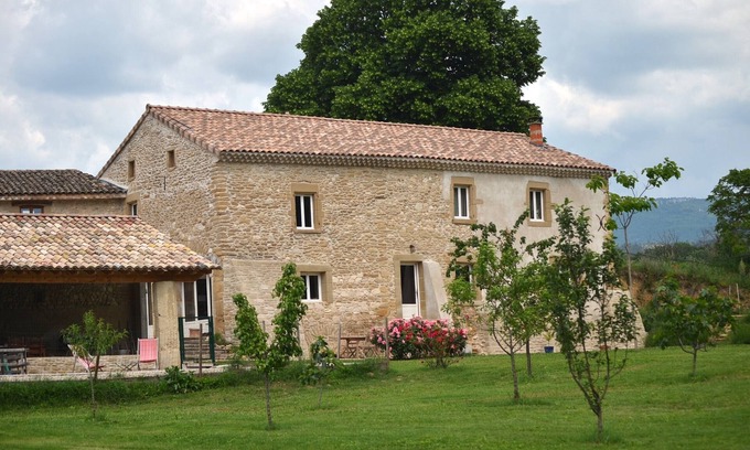 Montvendre House | Belle Maison de Caractère au Calme, à la Campagne et Proche de Toutes Commodités