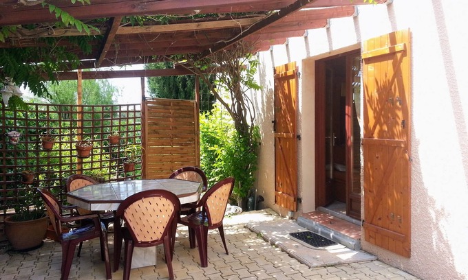 Saint-Esteve House | Belle Maison Méditerranéenne au Calme Avec Piscine Privée