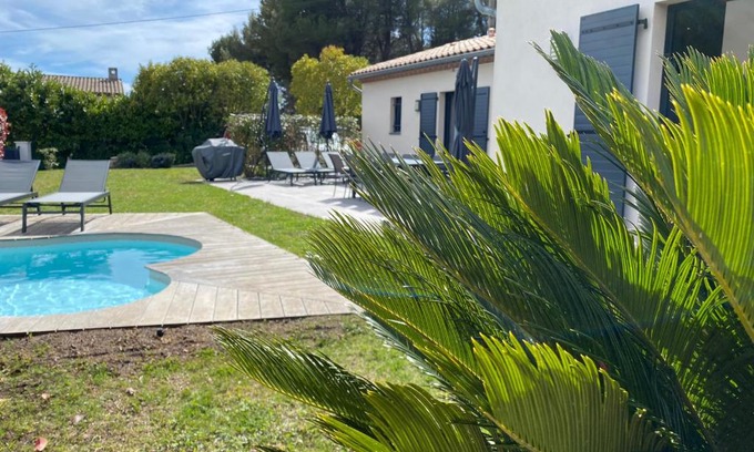 Chateauneuf-Grasse Villa | Belle villa avec piscine - Clim - 8 personnes