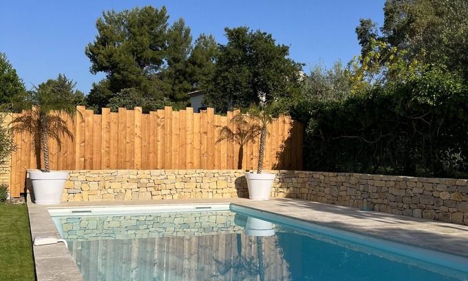 Assas Villa | Belle Villa Typique du sud Dans la Nature Avec Grande Piscine