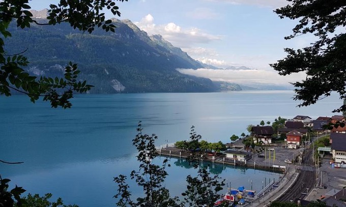 Brienz Apartment | Bellerive - Partial lake view