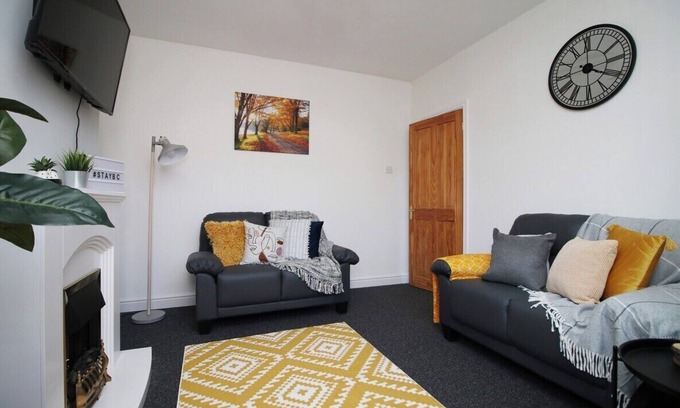 Newport House | Bellevue by Tŷ SA - Modern 3 bed in Newport