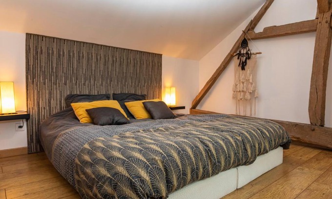 Belligne House | BELLILOIRE, Chambre à la campagne