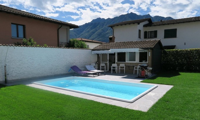 Monte Carasso Apartment | Bellinzona by the Pool - Ca dal Virgi Swisshomebnb