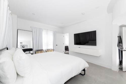 South of Fifth Apartment | Bellio in Sobe