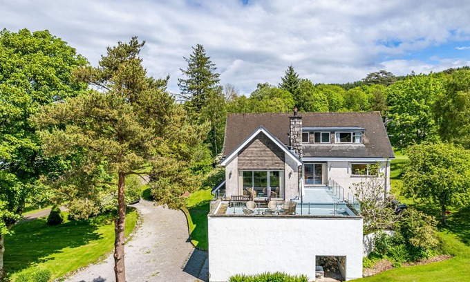 Kippford Cottage | Bells View - a house that sleeps 12 guests in 6 bedrooms