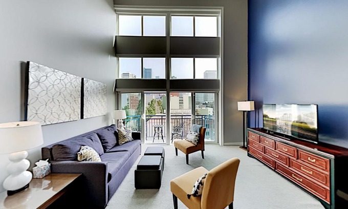 Belltown Apartment | Belltown Condo Unit 733