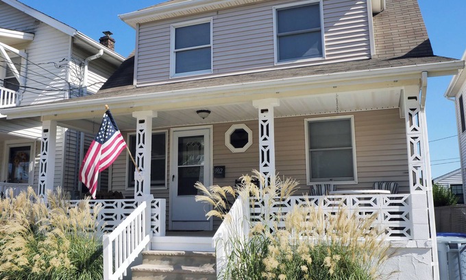 Wall House | Belmar, NJ - 1 Block to the Beach!