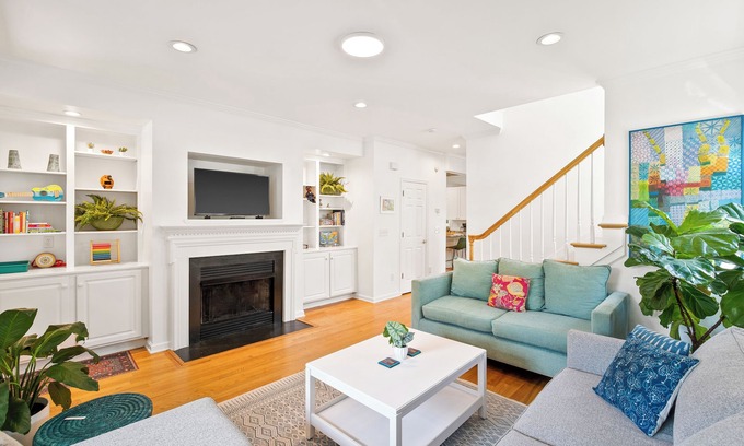 Fifeville House | Belmont Oasis I Downtown Cville | 3 bed, 2.5 bath | Sleeps 6 A, 2 C